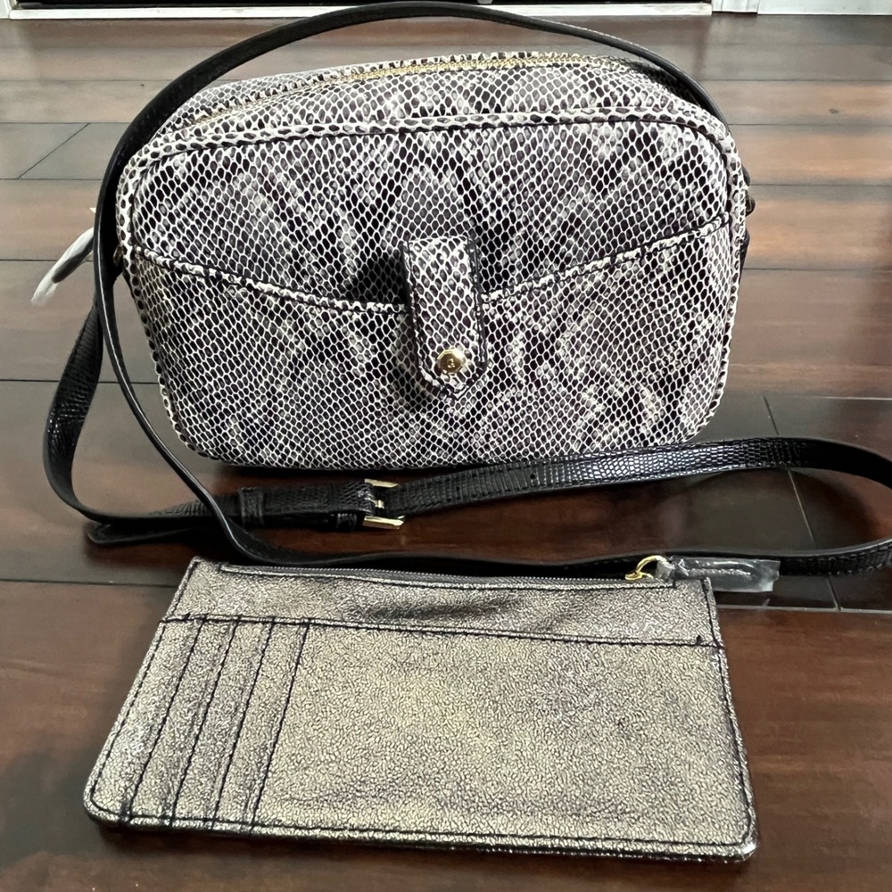 G.I.L.I Got It Love It Snakeskin‎ Print Leather Crossbody Camera Bag Gray NWOT